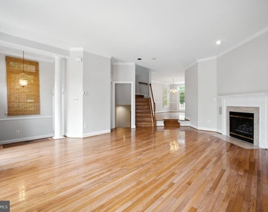 10189 Castlewood Lane - Photo Thumbnail 14