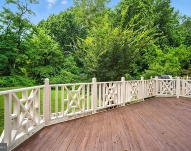 10189 Castlewood Lane - Photo Thumbnail 4