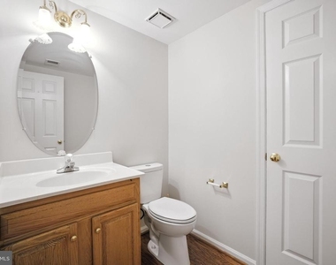 10189 Castlewood Lane - Photo Thumbnail 13