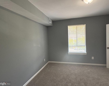 11631 Stoneview Square - Photo Thumbnail 9