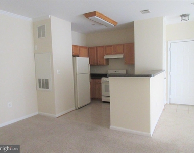 5109 Travis Edward Way - Photo Thumbnail 6