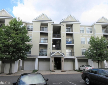5109 Travis Edward Way - Photo Thumbnail 9