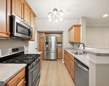 4510 Superior Square - Photo Thumbnail 10