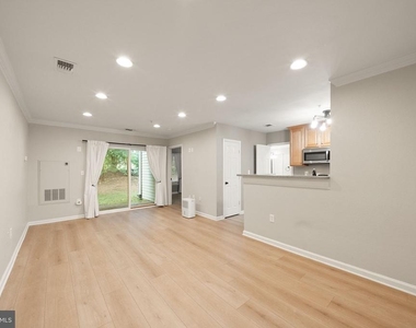 4510 Superior Square - Photo Thumbnail 5