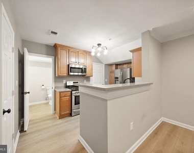 4510 Superior Square - Photo Thumbnail 9