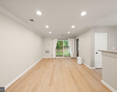4510 Superior Square - Photo Thumbnail 7