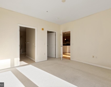444 W Broad Street - Photo Thumbnail 22