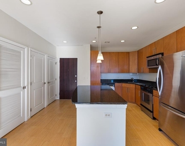 444 W Broad Street - Photo Thumbnail 6