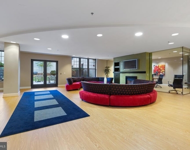 444 W Broad Street - Photo Thumbnail 33