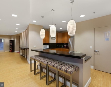 444 W Broad Street - Photo Thumbnail 34