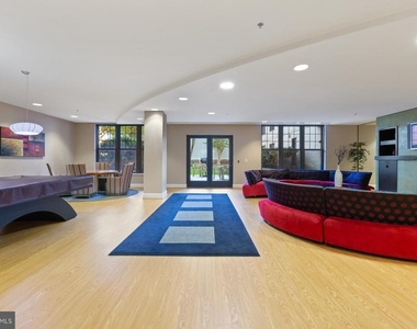 444 W Broad Street - Photo Thumbnail 31