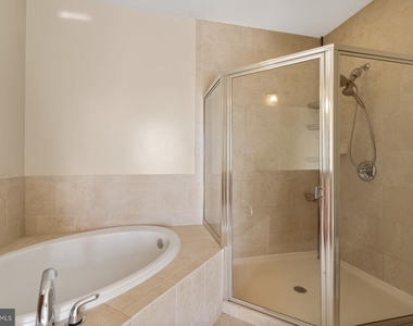 444 W Broad Street - Photo Thumbnail 25