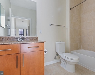 444 W Broad Street - Photo Thumbnail 18