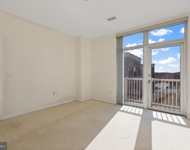444 W Broad Street - Photo Thumbnail 21