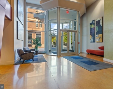 444 W Broad Street - Photo Thumbnail 1