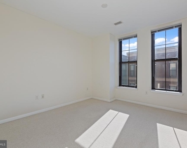 444 W Broad Street - Photo Thumbnail 12