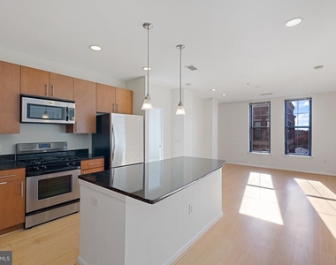 444 W Broad Street - Photo Thumbnail 3