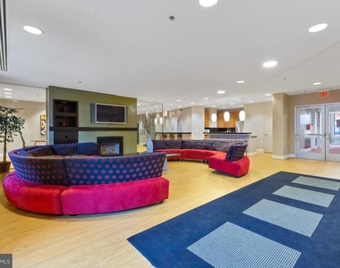 444 W Broad Street - Photo Thumbnail 35
