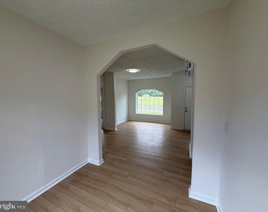 12469 Paige Road - Photo Thumbnail 4