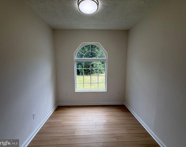 12469 Paige Road - Photo Thumbnail 3