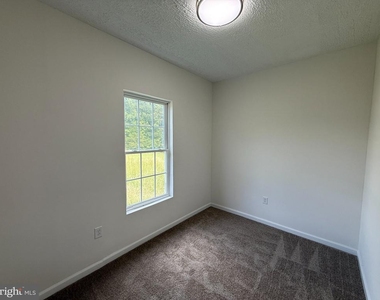 12469 Paige Road - Photo Thumbnail 8