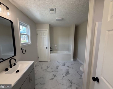 12469 Paige Road - Photo Thumbnail 13