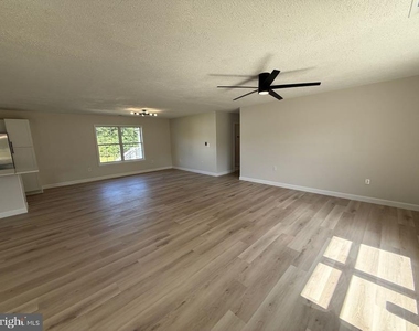 12469 Paige Road - Photo Thumbnail 2