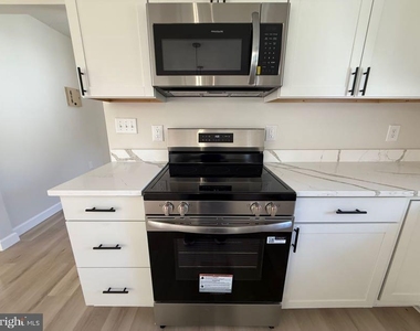 12469 Paige Road - Photo Thumbnail 6