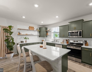 404 Norris Street - Photo Thumbnail 6