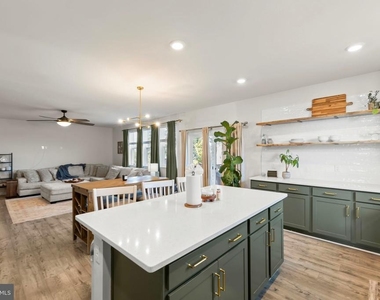 404 Norris Street - Photo Thumbnail 7