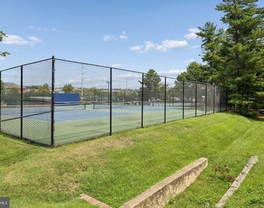 1024 Valley Drive - Photo Thumbnail 33