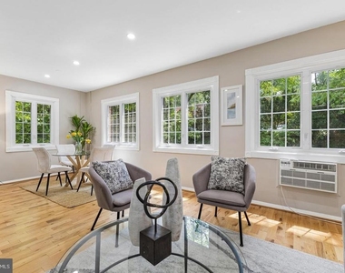 1024 Valley Drive - Photo Thumbnail 5
