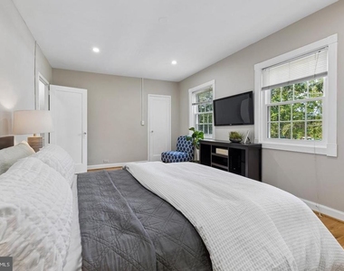 1024 Valley Drive - Photo Thumbnail 11