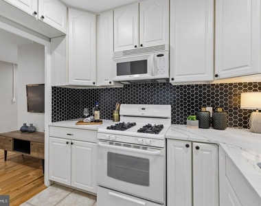1024 Valley Drive - Photo Thumbnail 16