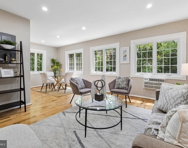 1024 Valley Drive - Photo Thumbnail 8