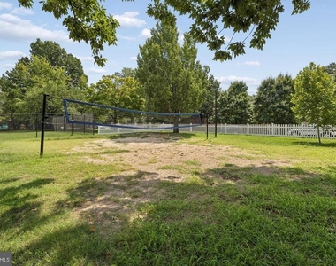 1024 Valley Drive - Photo Thumbnail 30