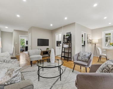 1024 Valley Drive - Photo Thumbnail 4