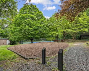 1024 Valley Drive - Photo Thumbnail 27
