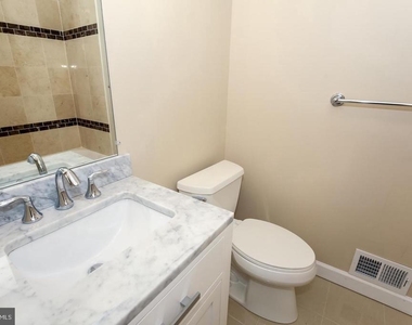 947 S Scott Street - Photo Thumbnail 11