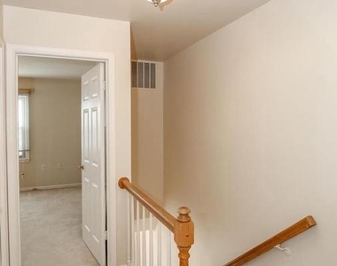 947 S Scott Street - Photo Thumbnail 15