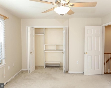 947 S Scott Street - Photo Thumbnail 10