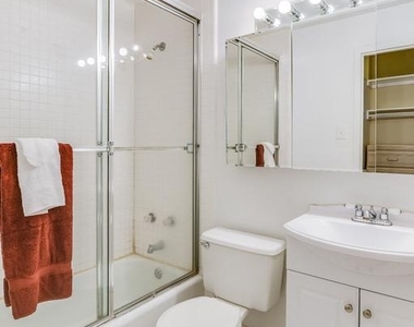 1011 Arlington Boulevard - Photo Thumbnail 9