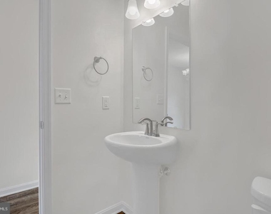 101 Pacer Drive - Photo Thumbnail 9