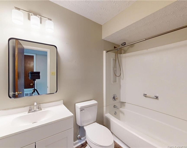 707 Hedgelawn Way - Photo Thumbnail 7