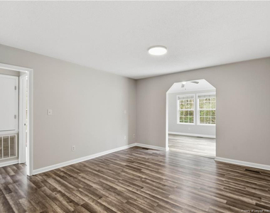 6813 Foxton Court - Photo Thumbnail 8