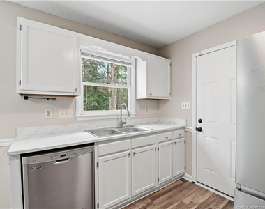 6813 Foxton Court - Photo Thumbnail 14