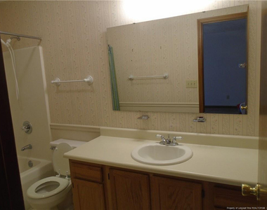 921 Glen Reilly Drive - Photo Thumbnail 9