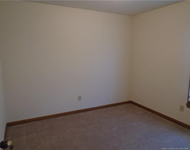 921 Glen Reilly Drive - Photo Thumbnail 4