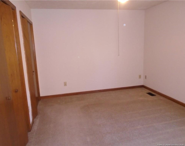 921 Glen Reilly Drive - Photo Thumbnail 10
