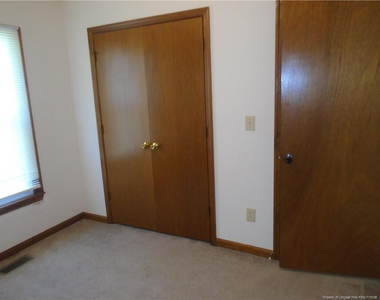 921 Glen Reilly Drive - Photo Thumbnail 3